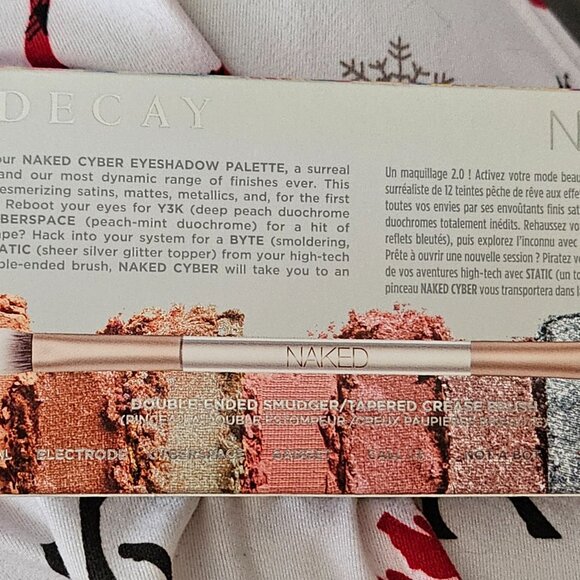 Urban Decay Naked Cyber Eyeshadow Palette - Picture 3 of 6
